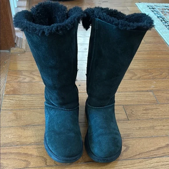 UGG Black Bailey Bow Boots - Picture 3 of 12